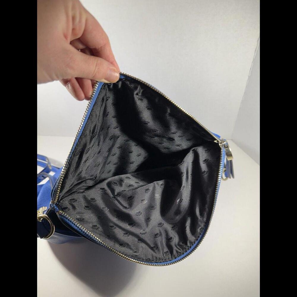 Juicy Couture Blue Pebbled Faux Leather Zip/Snap 2-Compartment Crossbody Bag - Picture 8 of 9